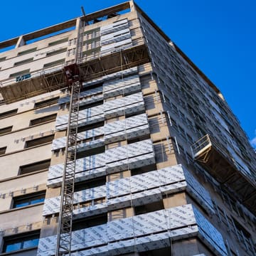 Pose de panneaux composites Stacbond sur façade à Tanger — WeAlu